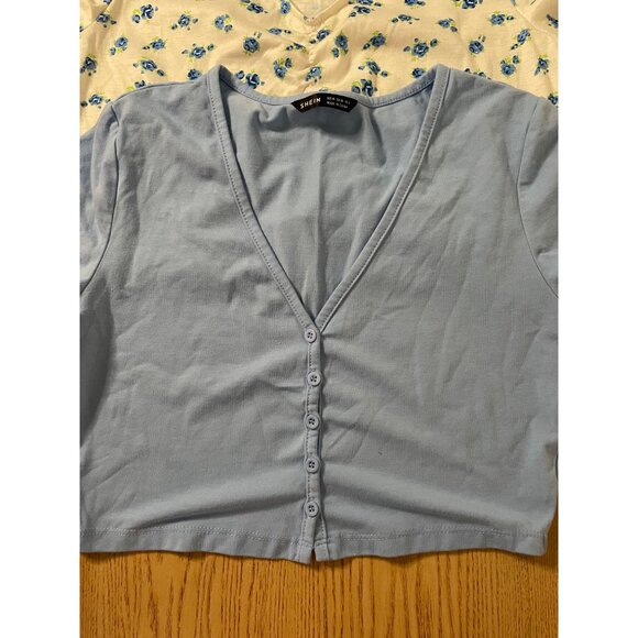 B95 Bundle of 2 Women’s Shein Romwe Crop Tops Blue White size Medium - Picture 2 of 5